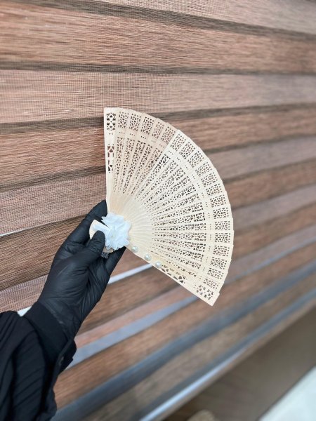 مروحة خشبية