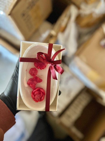 شمعة صحن لون احمر