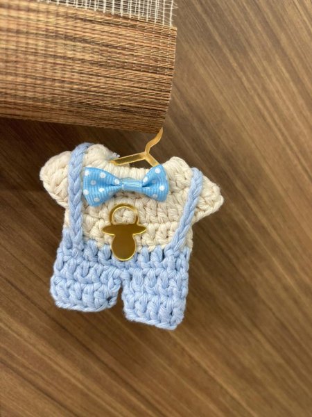 أوتفيت أزرق وبيج